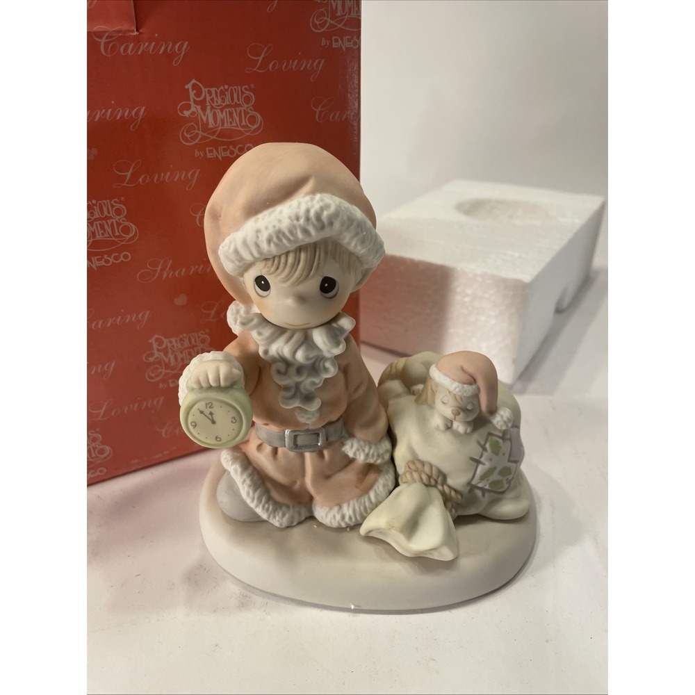 Precious Moments 2004 "Time To Wish You A Mery Christmas" Figurine NIB